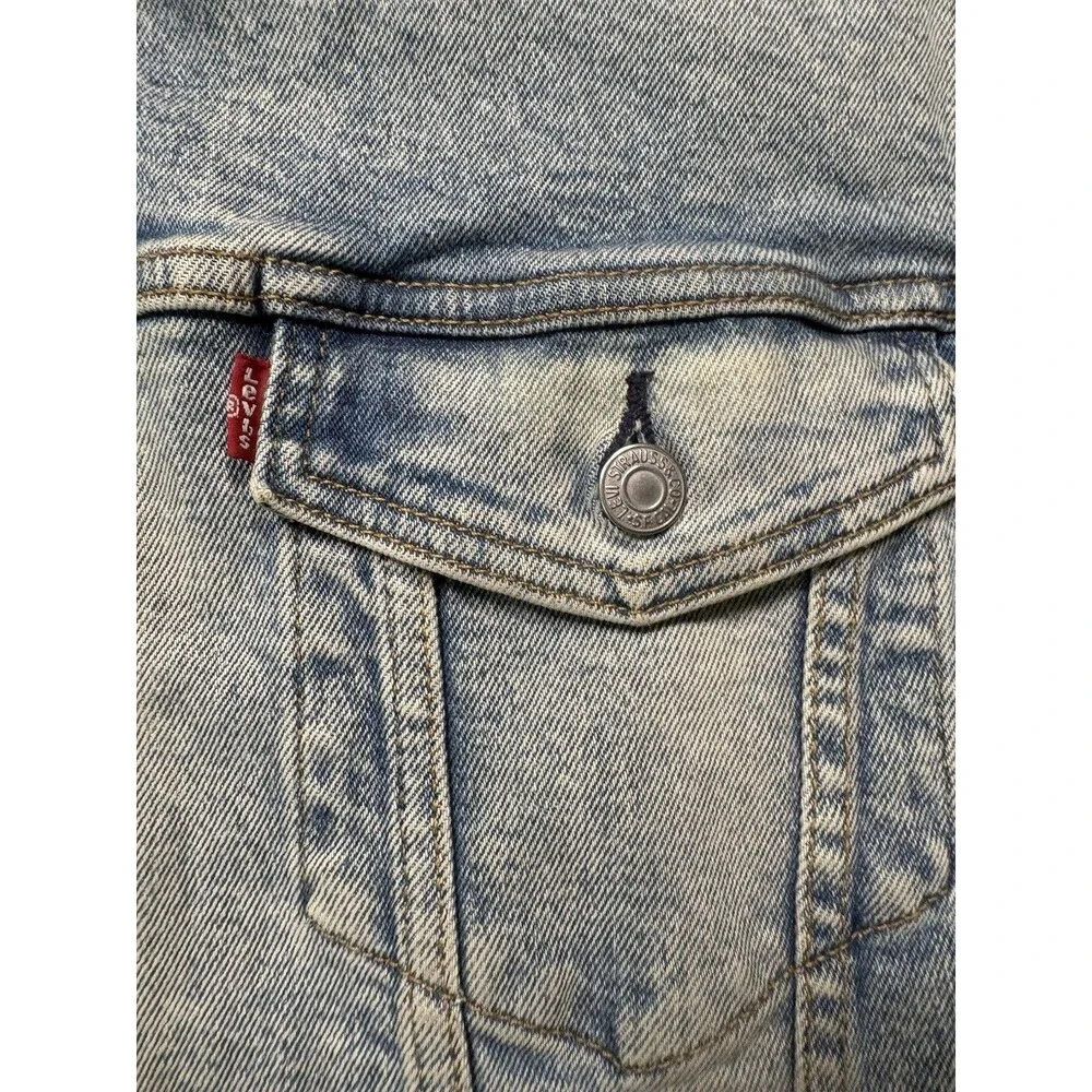 Levi Strauss Denim Trucker Jacket Men’s Western Sz XL Light Wash Faded Jean